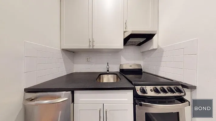 Rented by Bond New York | media 4