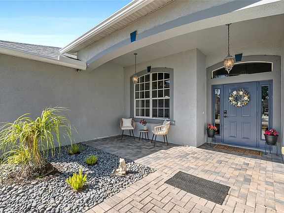2nd image of 1209 SW Emerald Avenue