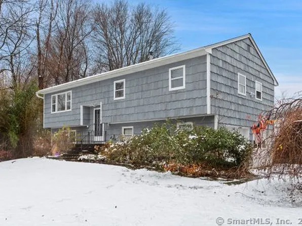 2 Clark Road, New Fairfield, CT 06812