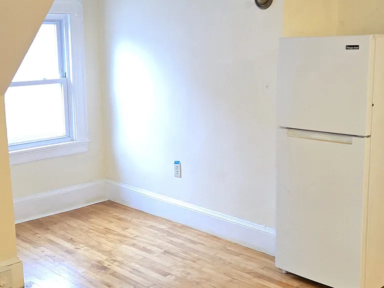 91 Washburn Ave #3 — Photo 7