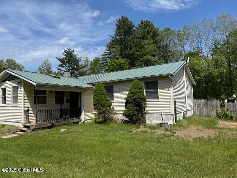 3rd image of 548 Colebrook Road