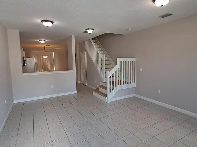 4219 Napoli Lake Dr — Photo 2