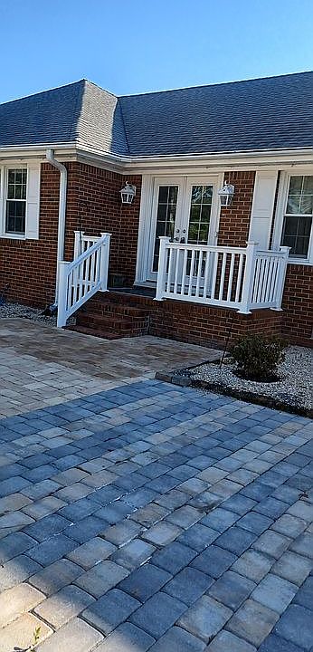 1st image of 1088 Blackburn Ln
