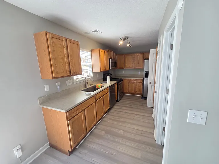 2708 Rozzelles Landing Dr — Photo 4