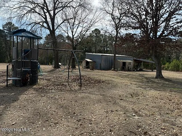 176 Old Fountain Rd — Photo 29