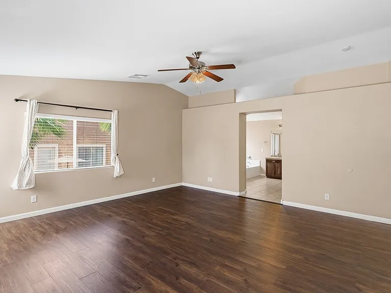 527 Newberry Springs Dr — Photo 30