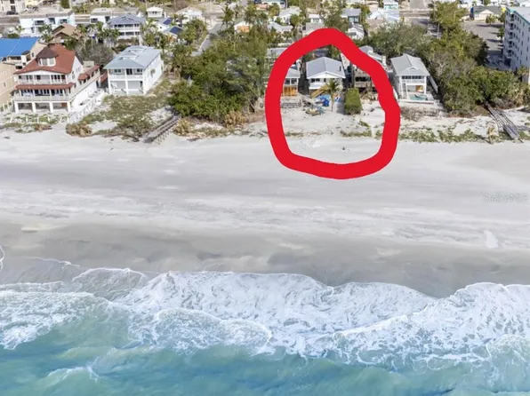 12458 1st St W, Treasure Island, FL 33706