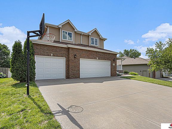 2nd image of 6133 S 94th St