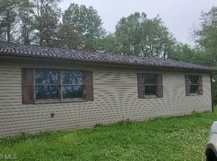 141 Gallo Rd NE, Carrollton, OH 44615