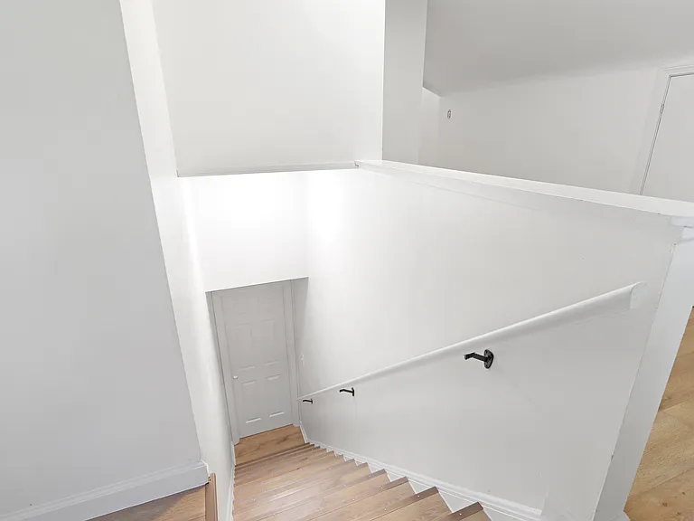 18601 Harlan Dr — Photo 18