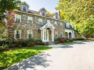16 Falmouth Rd, Wellesley, MA 02481