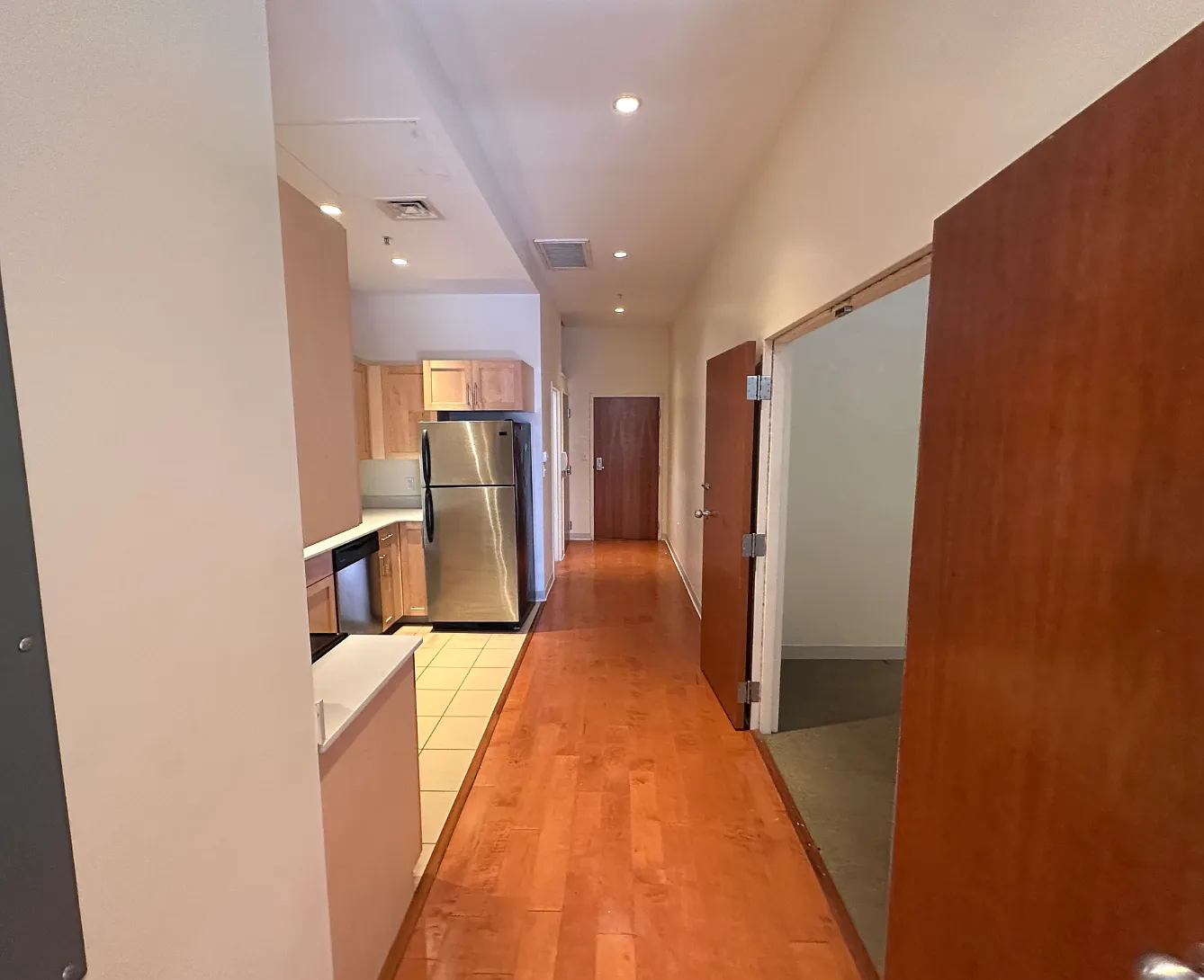 405 Washington St — Photo 2
