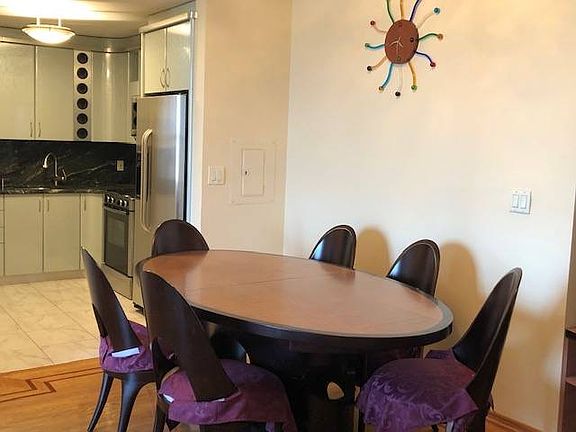 5th image of 40 Oceana Dr W APT 9E