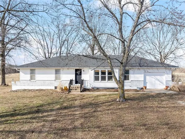 29002 E State Route B, Archie, MO 64725