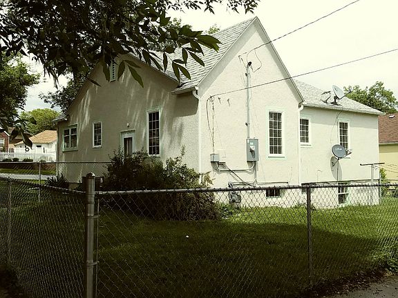3rd image of 644 Alderson Ave