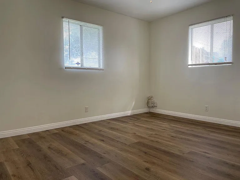 1110 E Central Ave #B — Photo 9