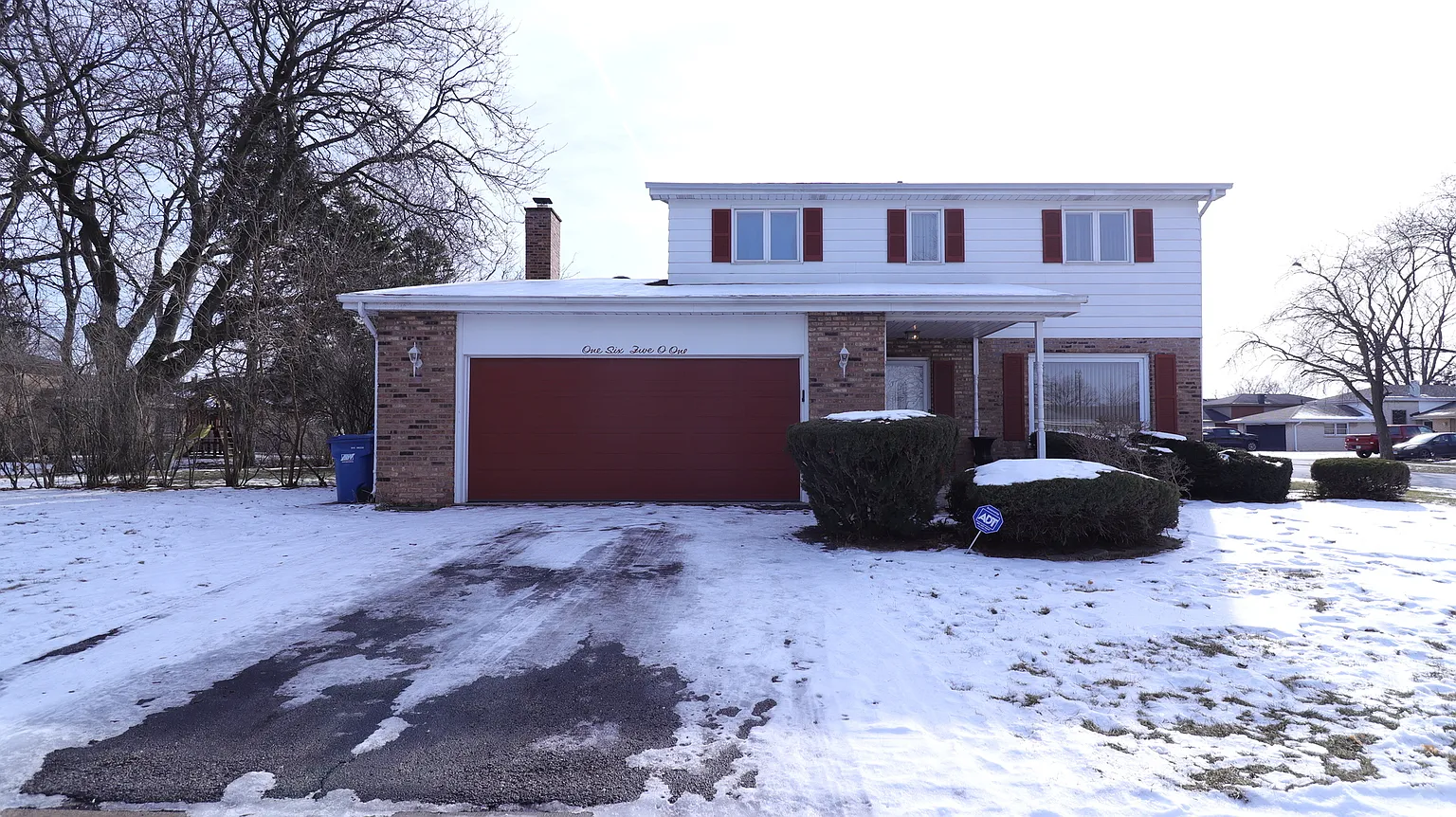16501 Wausau Ave photo 1