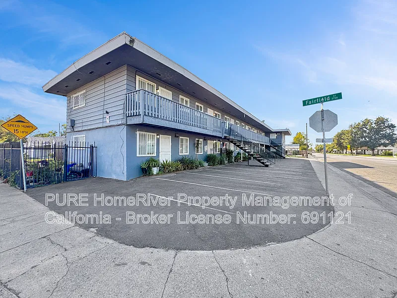 2 bed, 1.0 bath, 1195 sqft, $1,395 — Photo 3