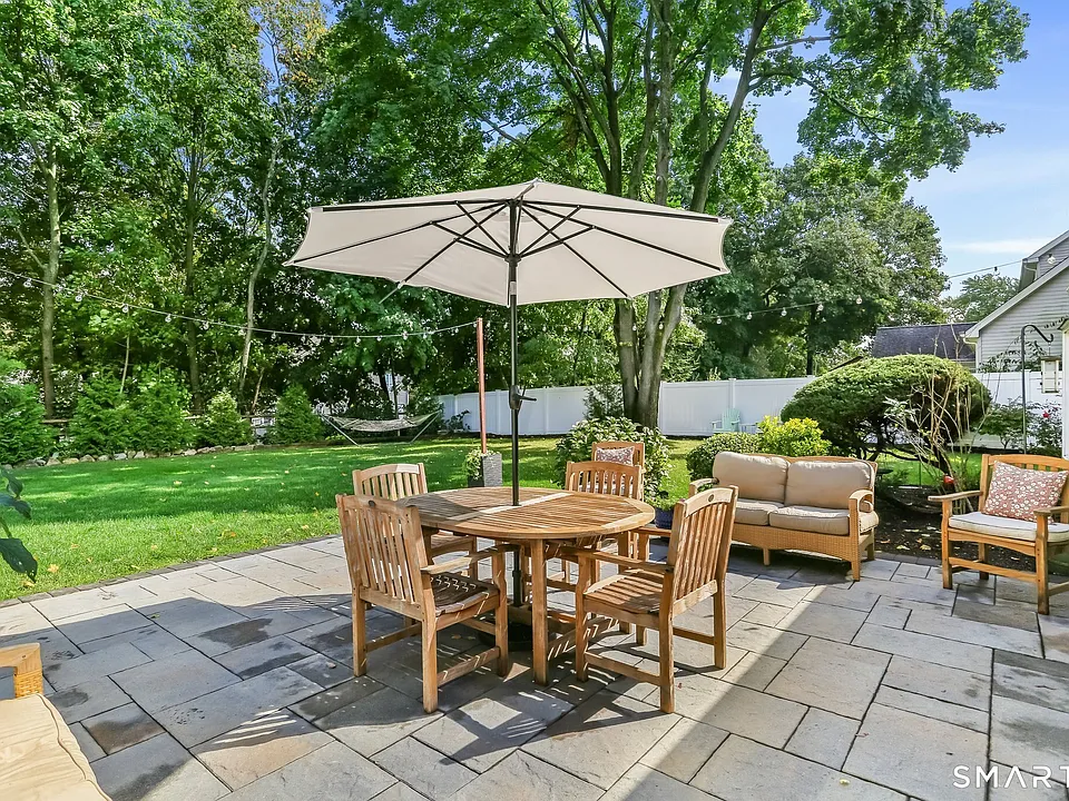 118 Lloyd Dr
