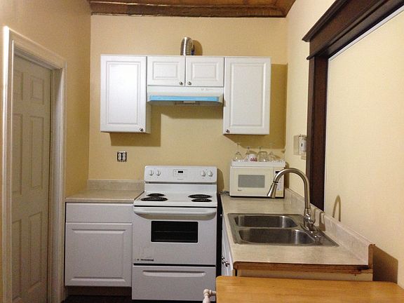 3rd image of 310 Roup Ave #1A