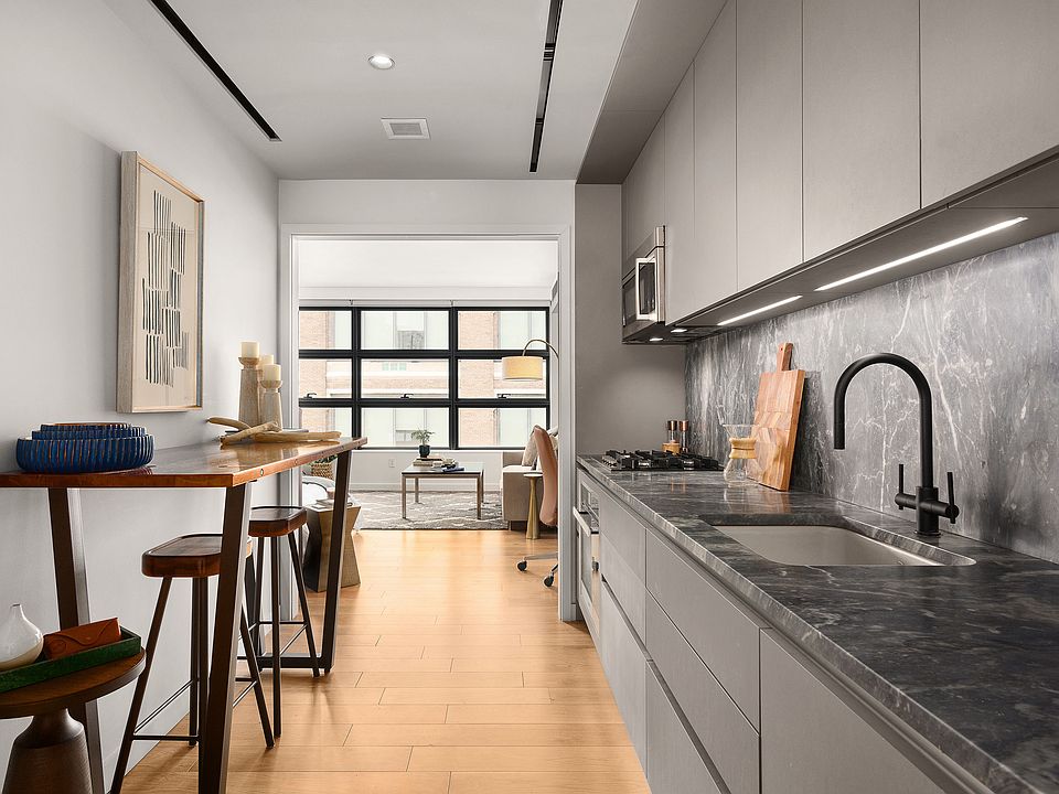 1st image of 547 W 47th St Room 711