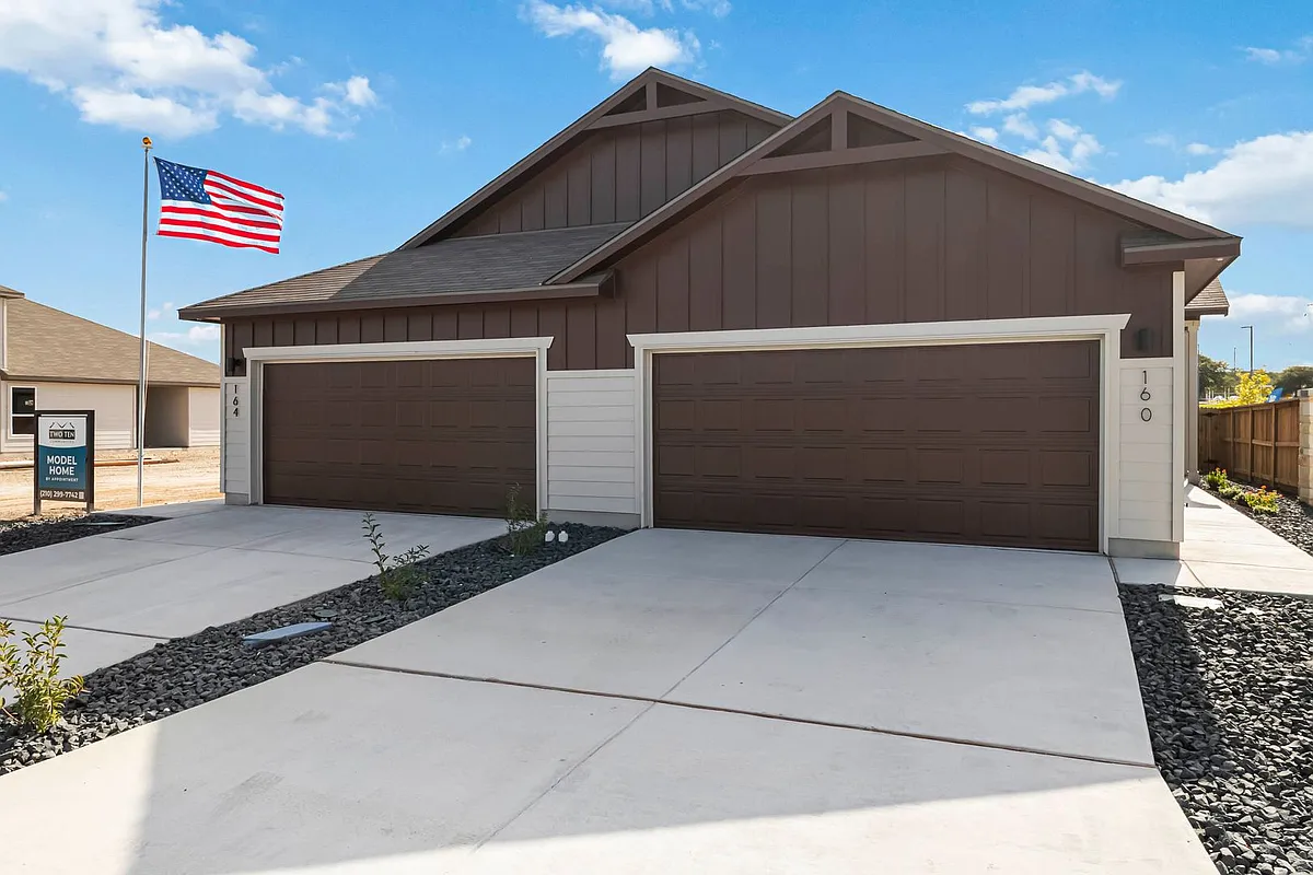 Building Photo - 165 Nespral Dr