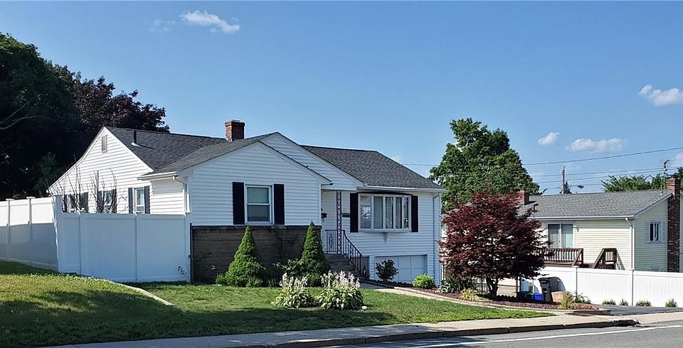 1st image of 133 Borden Ave
