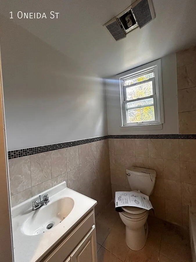 3 bed, $2,900 — Photo 3