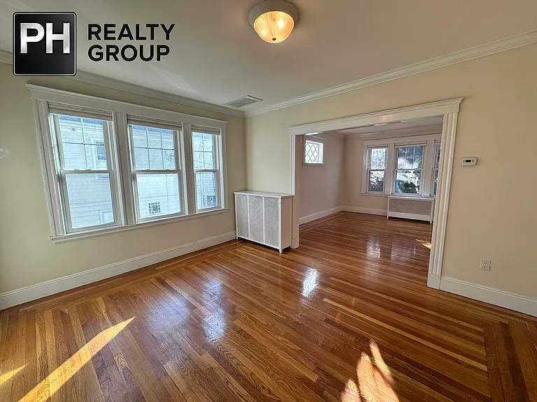 46 Vincent Ave — Photo 12