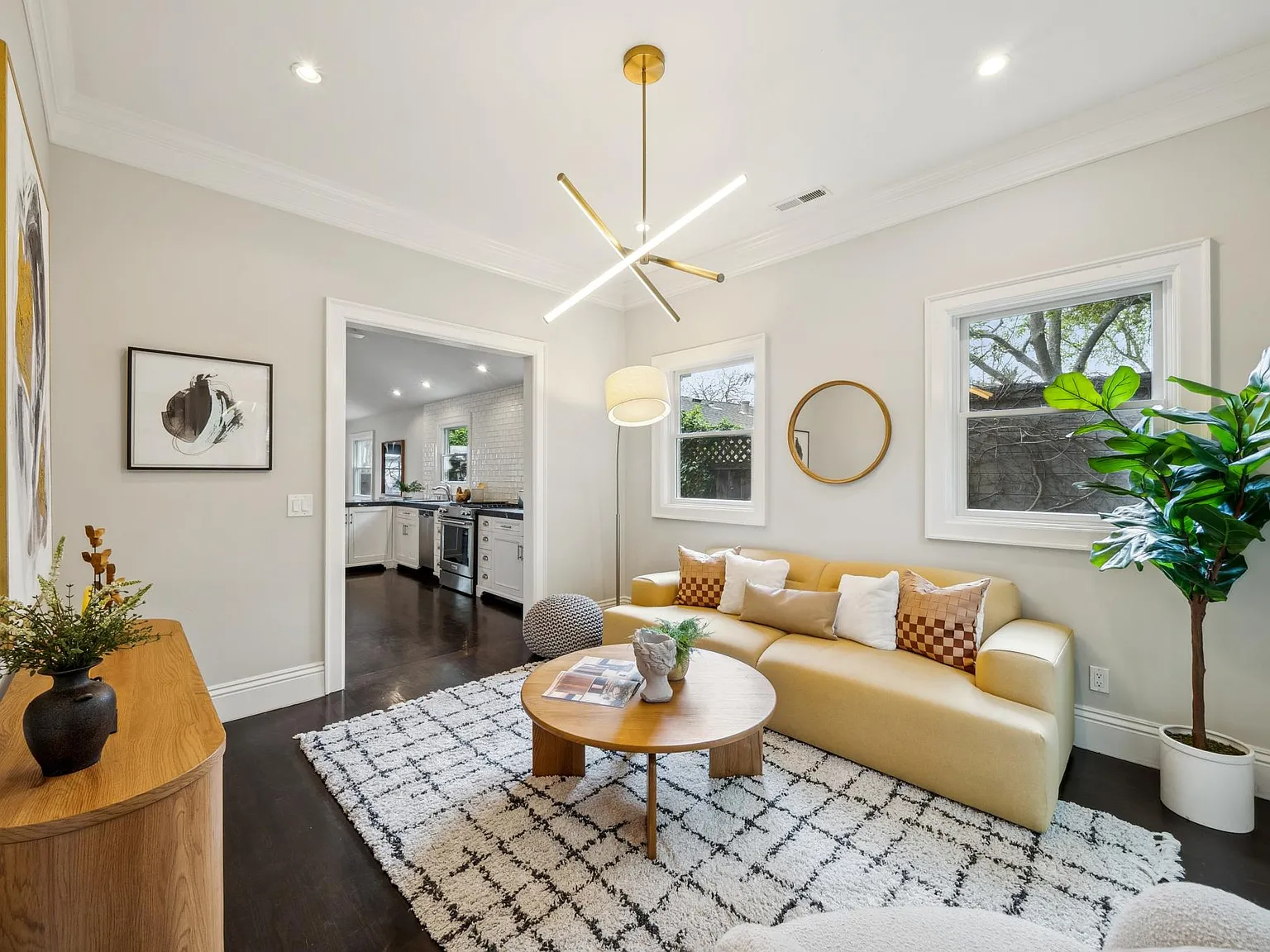 2 bed, 1362 sqft, $7,200 — Photo 3