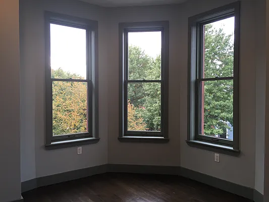 Rented by P Management | media 38