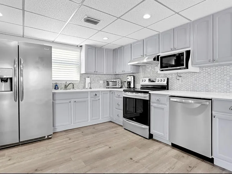70 Coral Dr — Photo 12