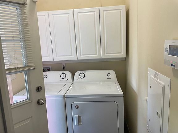2nd image of 260 Raintree Cir #260