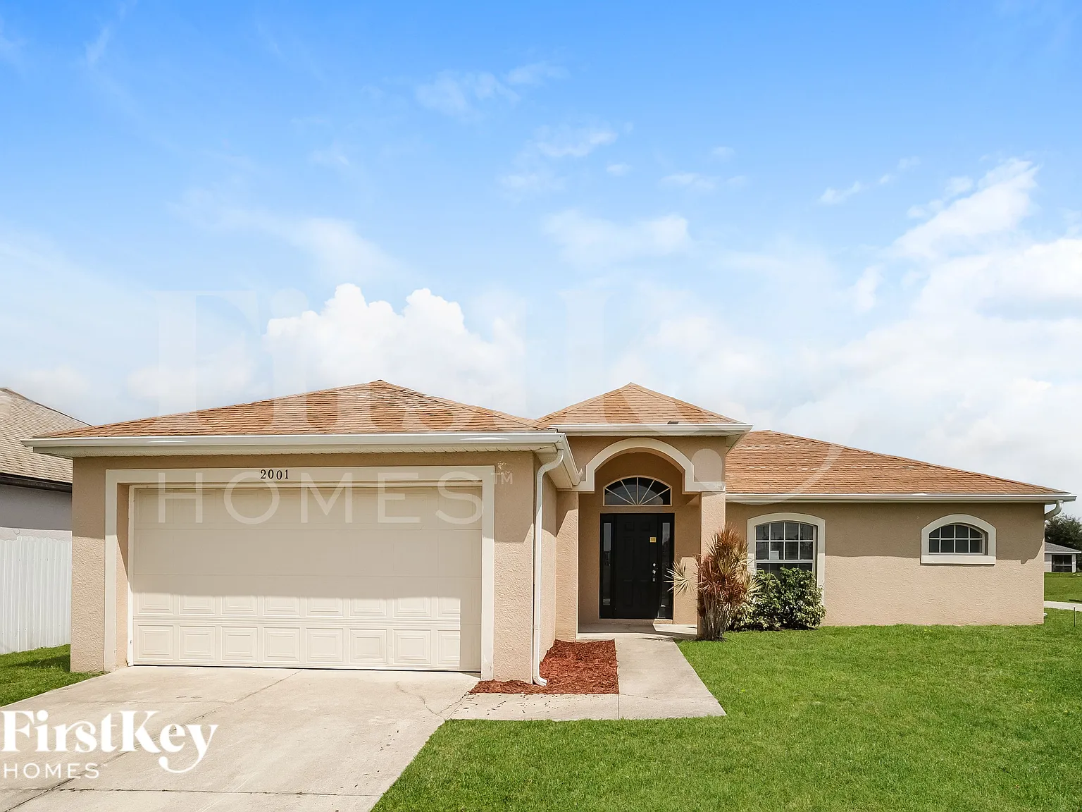 4 bed, 2.0 bath, 1583 sqft, $1,925 — Photo 1