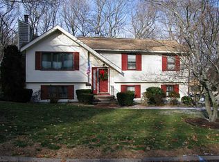 195 Cumberland Rd, Warwick, RI 02886