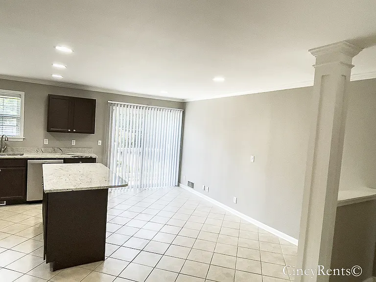 3695 Erie Ave #D — Photo 8