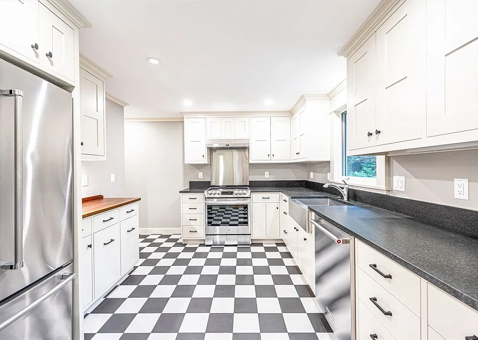 85 Woodland Rd