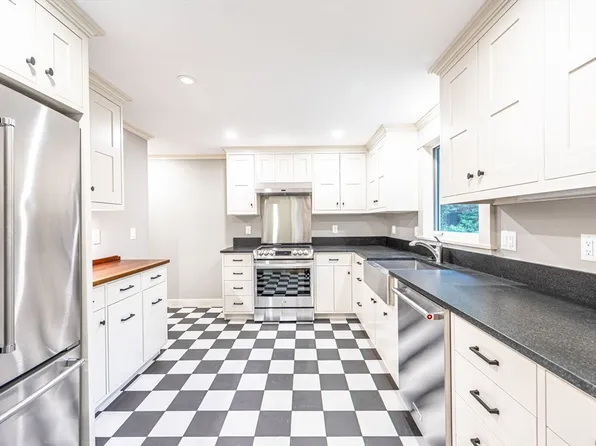 85 Woodland Rd, Jamaica Plain, MA 02130