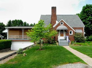 713 Hickory Dr, Aliquippa, PA 15001