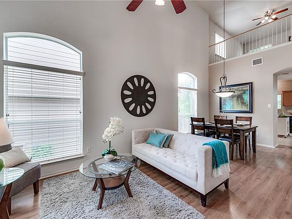 4th image of 2206 Hazen Ln