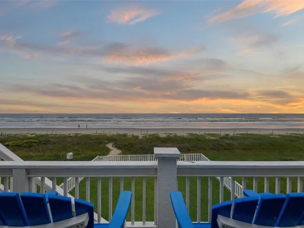 17431 Bristow Dr, Galveston, TX 77554