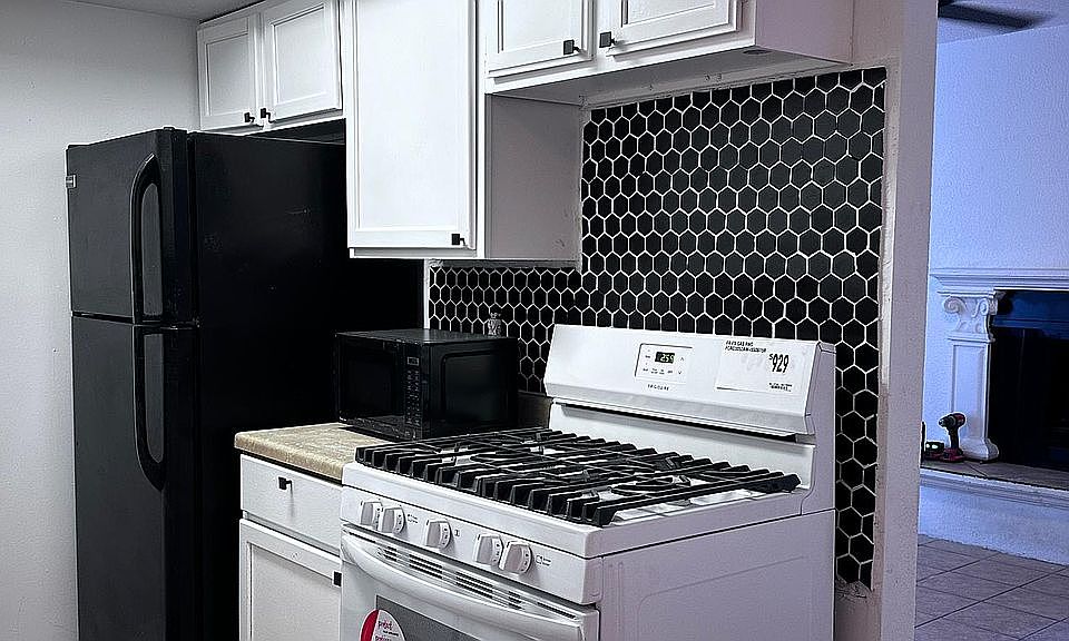 2nd image of 2520 San Jose Ave APT 4B