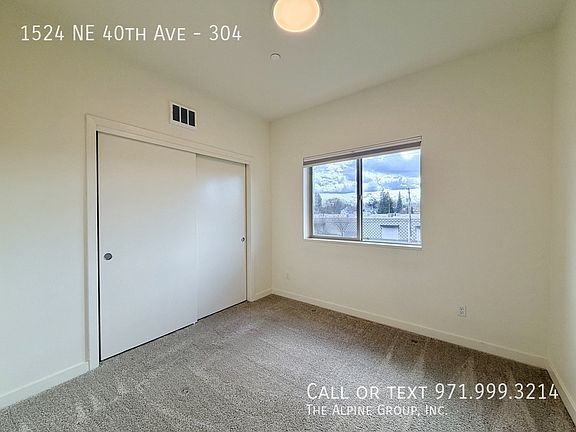 3rd image of 1524 NE 40th Ave Unit 304