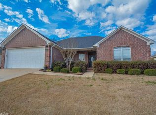 2317 Pleasant Forest Dr, Benton, AR 72015