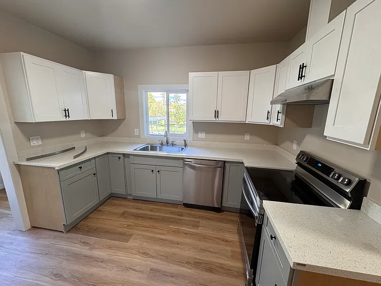 321 W Summa St — Photo 42