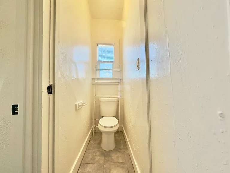 3647 West St — Photo 44
