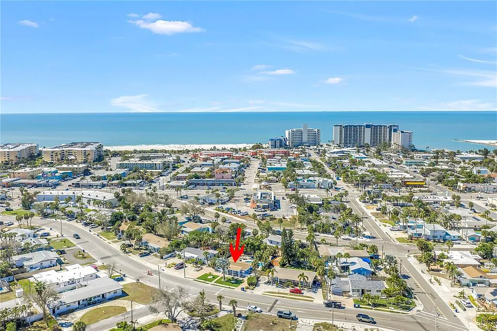 2 bed, 1.0 bath, 1176 sqft, $3,995 — Photo 4