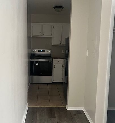3rd image of 2322 Glendale Ter #B4