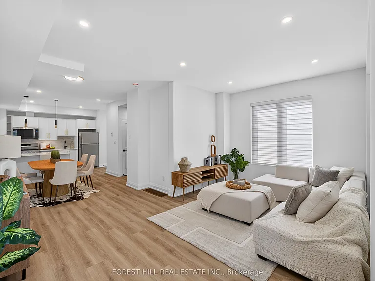 4 Southwell Dr #R — Photo 3
