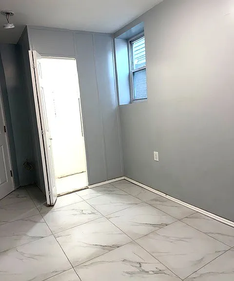 106 Romaine Ave #1 — Photo 7